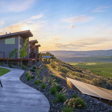 ホテル Lone Point Cellars Brewster エクステリア 写真